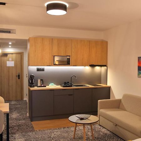 Apartman Gold Akvamarin Bešeňová Exteriör bild